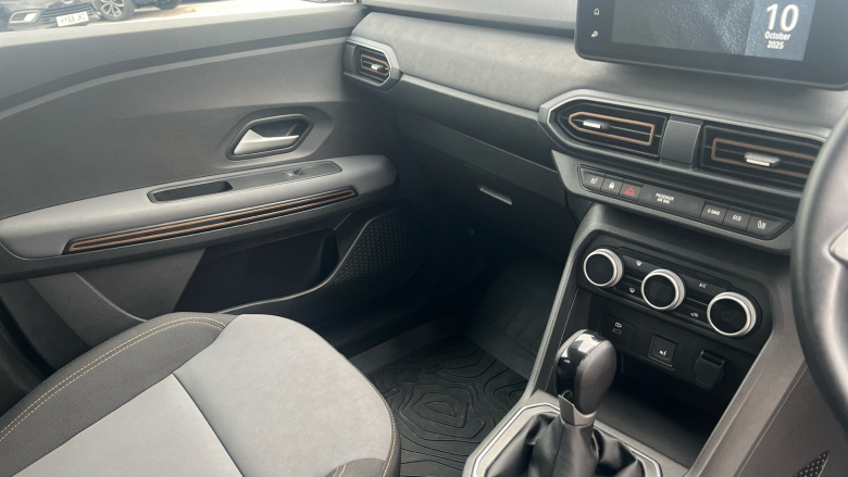 Dacia Jogger 1.6 HEV Extreme 5dr Auto Hybrid Estate